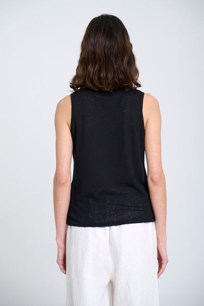 KNITTED SINGLET TOP IN BLACK