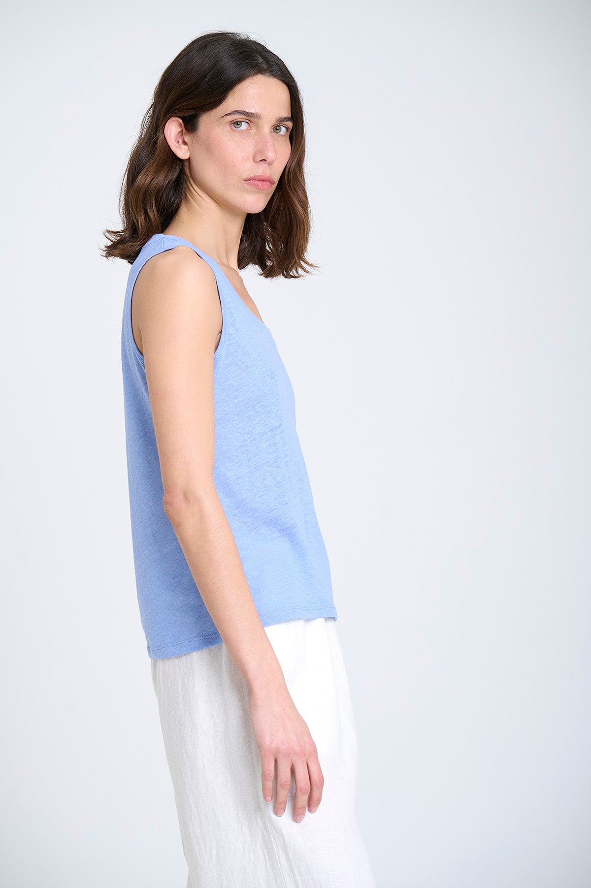 KNITTED SINGLET TOP IN BLUE SKY