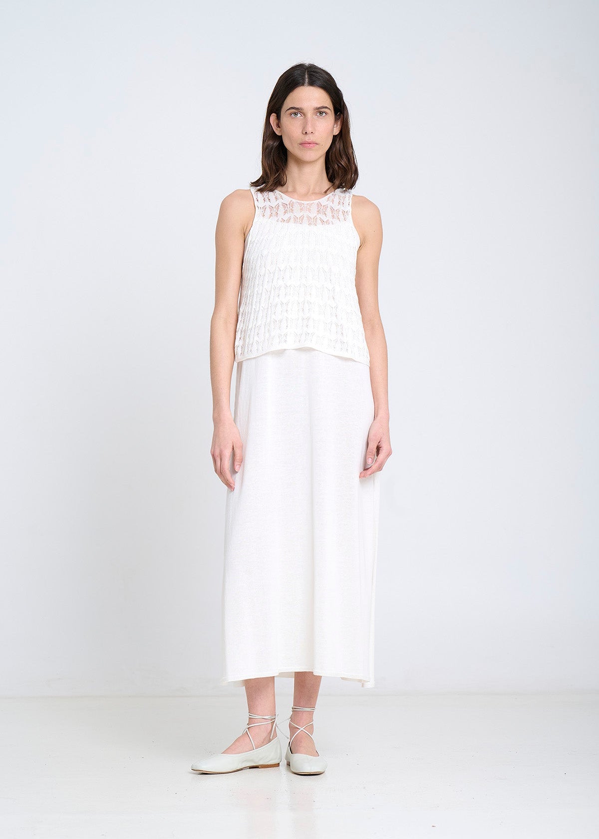 EMBROIDERY SLEEVELESS KNITTED DRESS IN ECRU