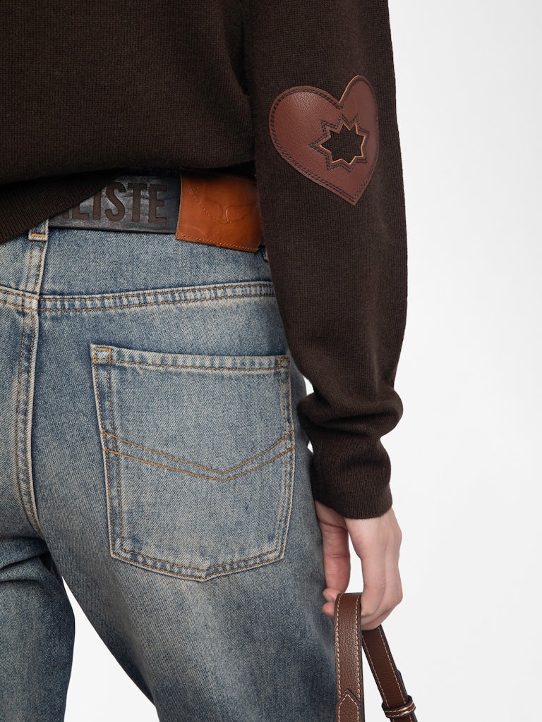 CHOCOLATE CICI WS PATCH HEART CREW NECK SWEATER